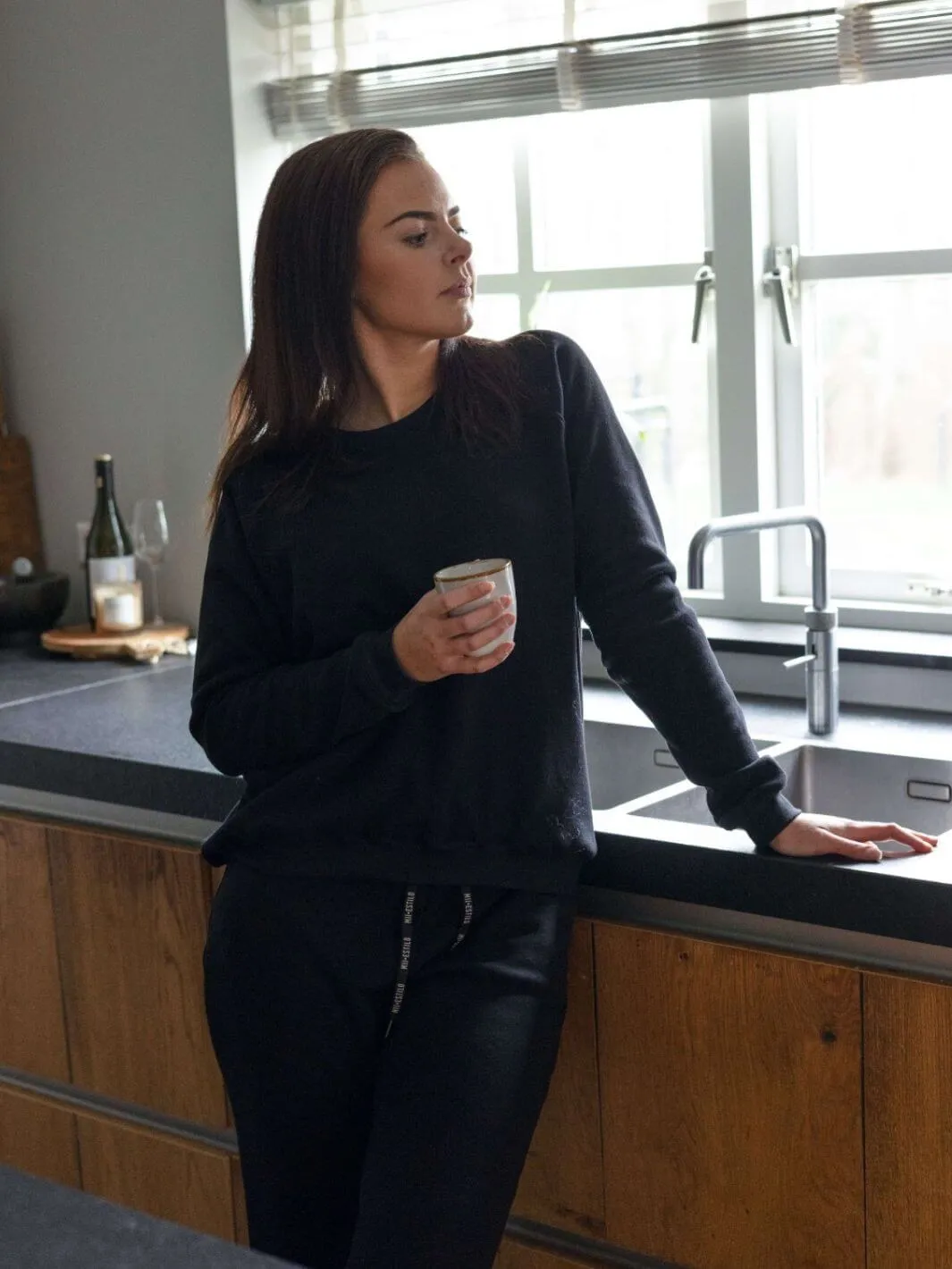 Winter 2023 Loungewear Set | Cozy Sweater & Sweatpants for Ultimate Warmth